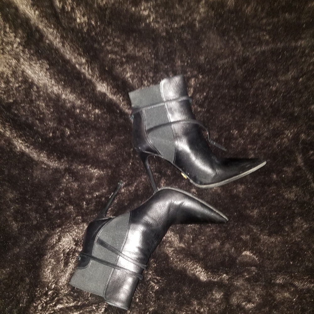 Boots - Picture 10 of 11
